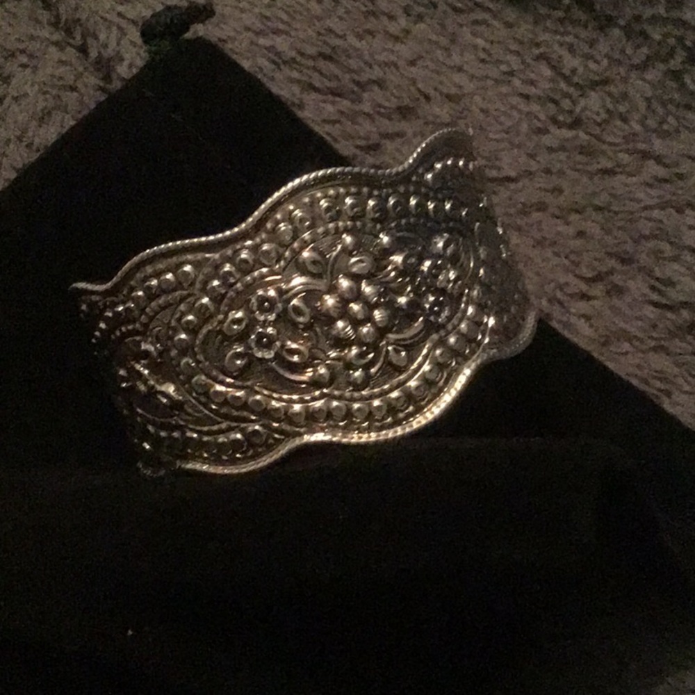 STERLING SILVER STAMPED 925 SCALLOPED EDGE CUFF.